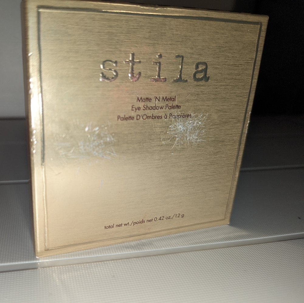 Stila matte n metal eye shadow